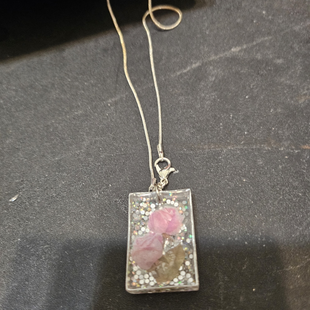 Chic Pink and Silver Floral Pendant Necklace